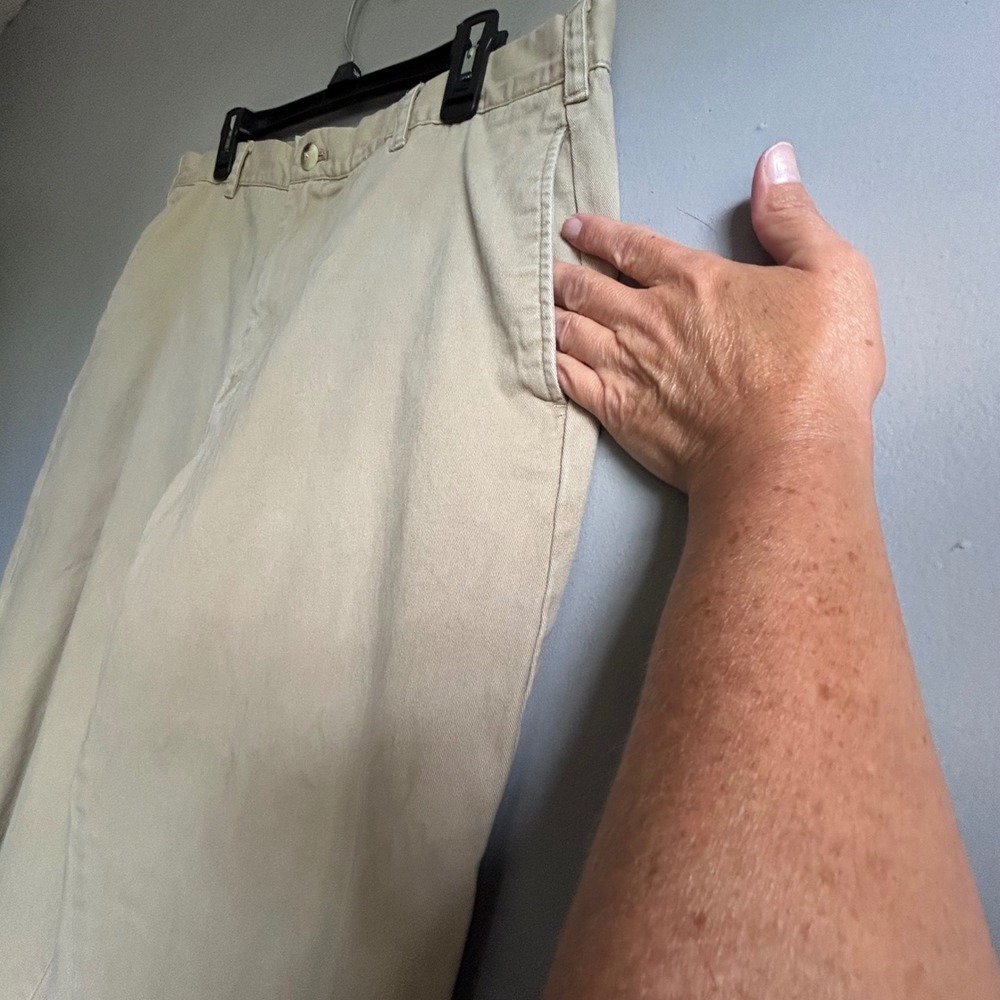 IZOD Mens Khaki Chino Pants Tan 100% Cotton Straight Leg Trousers 38x30 - Picture 9 of 10